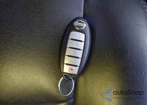 2013 Nissan Pathfinder Sl z USA, uszkodzony, nr VIN 5N1AR2MM0DC666097